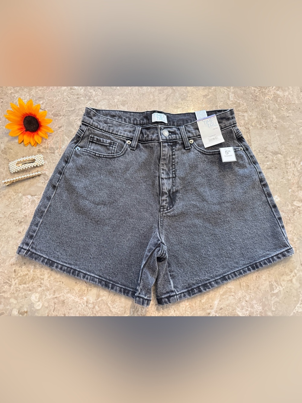 🖤NWT Time & Tru High Rise Core Denim Shorts Washed Black 5" Inseam Size 4